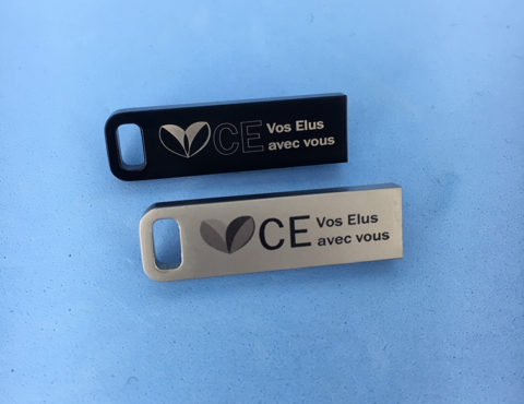 Clés USB CE